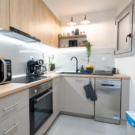 Apartment 1 Bedroom 4 Persons Piraeus